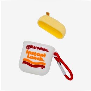 NEW! Maruchan Instant
(NWT
Lunch Wireless Earbud
Case Cover🍜